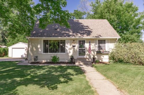 7114 Clinton Ave, Minneapolis, MN 55423-3251