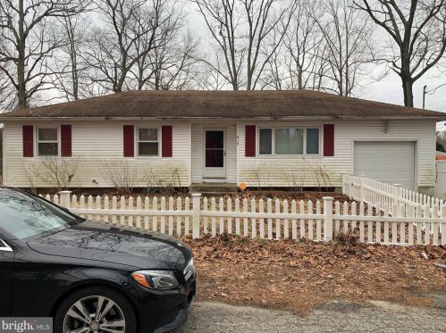 419 Garden Ave, Browns Mills, NJ 08015-1829