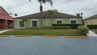1032 Universal Resorts Pl, Kissimmee, FL 34744-5127