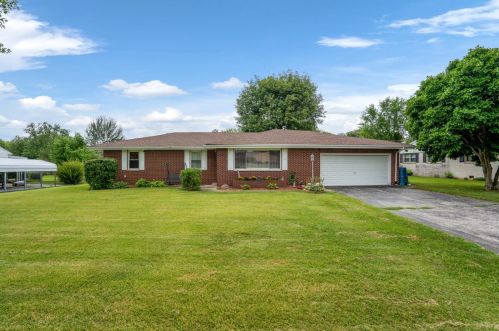 1774 Wayne Rd, Wilmington, OH 45177-1050