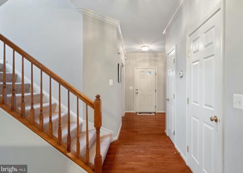 12041 Odion Ln, Woodbridge, VA 22192-5342