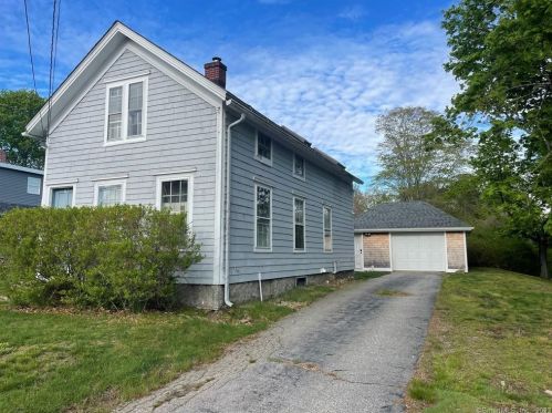 67 South Rd, Groton, CT 06340-4623
