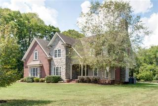 2231 Tindell Ln, Columbia, TN 38401-7138