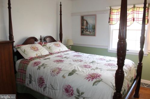 1188 Marie Ave, Ephrata PA  17522-1524 exterior