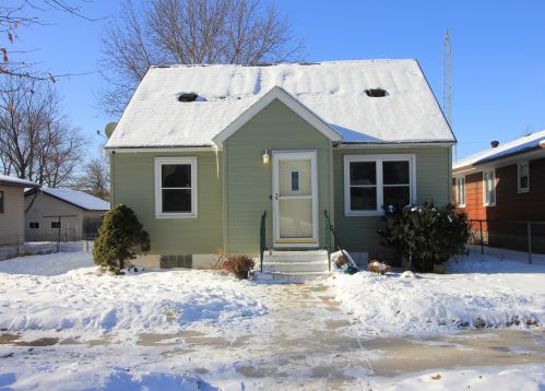 627 Powell St, La Crosse, WI 54603-2843