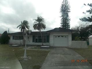 4248 19th Pl, Naples, FL 34116-6402