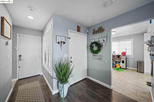 5200 Martin St, Oakley, CA 94561-1647