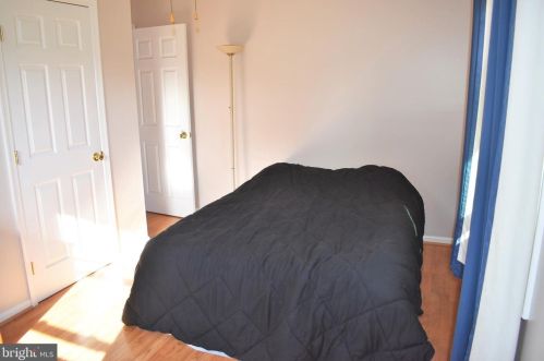 557 Ash St, Strasburg VA  22657-2027 exterior