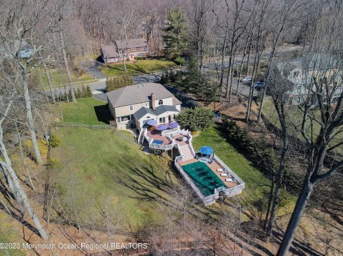 162 Borden Rd, Middletown NJ  07748-3050 exterior