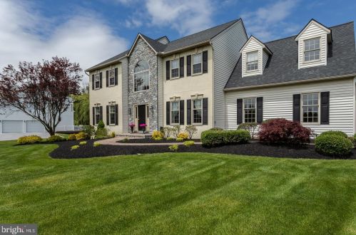 110 Edgefield Dr, Downingtown, PA 19335-1579