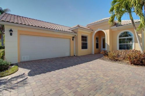 7715 Hernando Ct, Naples, FL 34114-2620