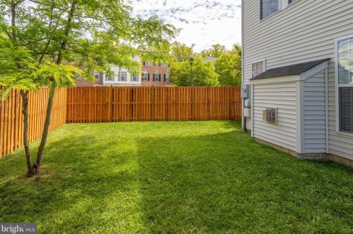 16002 Pitner St, Haymarket VA  20169-4956 exterior