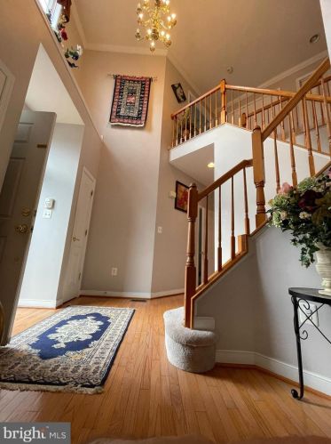 5682 Northton Ct, Woodbridge VA  22193-6905 exterior