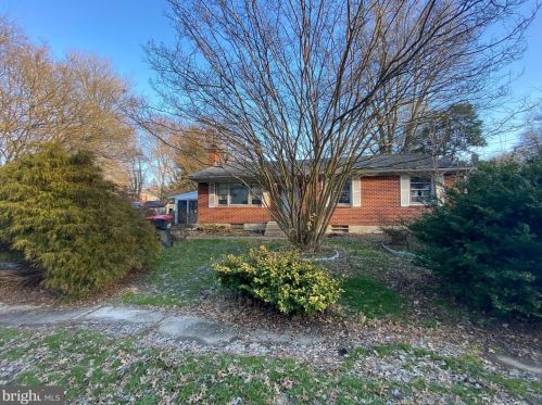 1 Meadow Ln, New Castle, DE 19720-3512