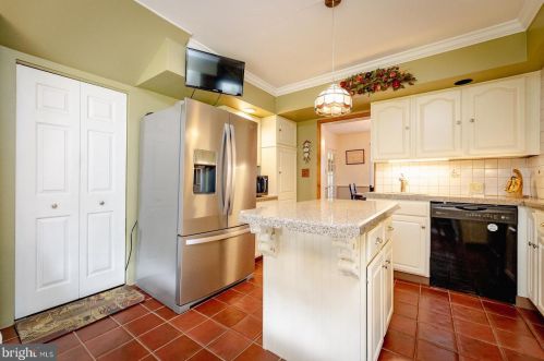 20 Valley Dr, Southampton PA  18966-1347 exterior