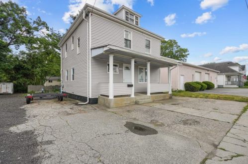 1736 Elmwood Ave, Warwick RI  02888-1104 exterior
