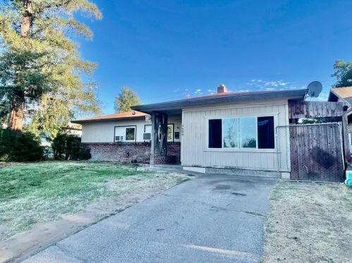 3688 David Dr, North Highlands, CA 95660-4509