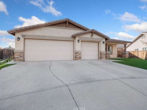 13133 Georgetown Ln, Victorville, CA 92392-8335