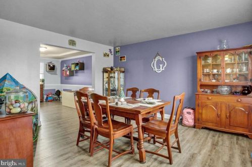 1304 Crest Rd, Dauberville, PA 19533-9299