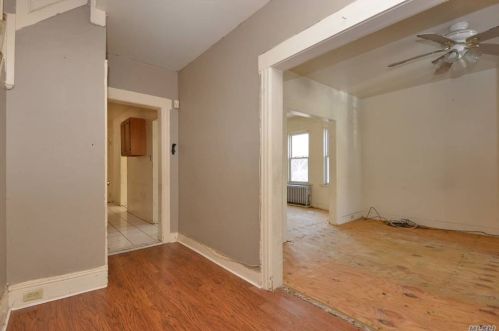 2111 Nameoke Ave, Far Rockaway NY  11691-3157 exterior