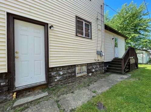 288 Cedar Ave, Hermitage PA  16146-2610 exterior