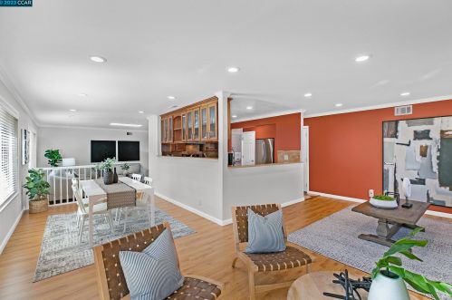 11655 Betlen Dr, Pleasanton CA  94568-2715 exterior