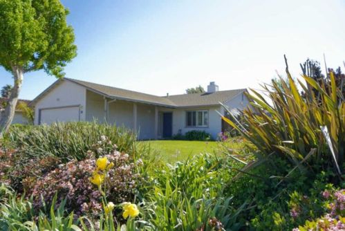 9 Elmwood Dr, Greenfield, CA 93927-5520