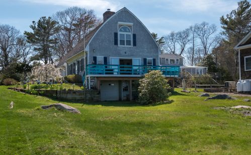 12 Taunton Ave, Marion MA  02738-1819 exterior