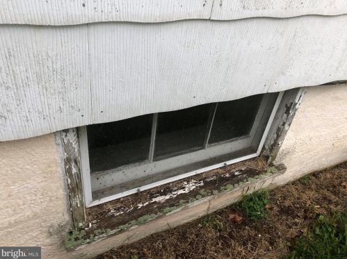 1034 Philadelphia Ave, Gilbertsville PA  19525-9511 exterior