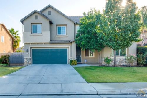 3212 Cosmic Dr, Bakersfield, CA 93312-3367