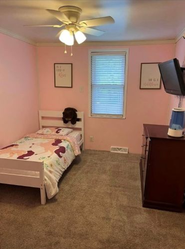 257 6th St, Connellsville PA  15425-2528 exterior