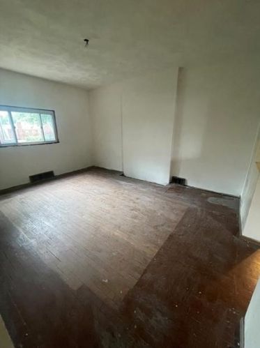 1931 Broadway Ave, Pittsburgh PA  15216-3170 exterior