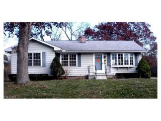 457 Manderly Dr, Akron, OH 44313-6640