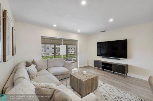 40 13th St, Boca Raton, FL 33432-7006