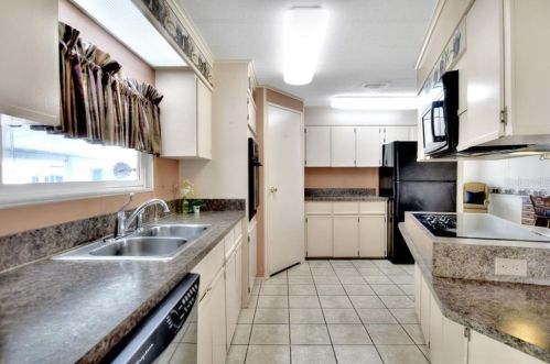 4158 Rolling Oaks Dr, Winter Haven FL  33880-1647 exterior