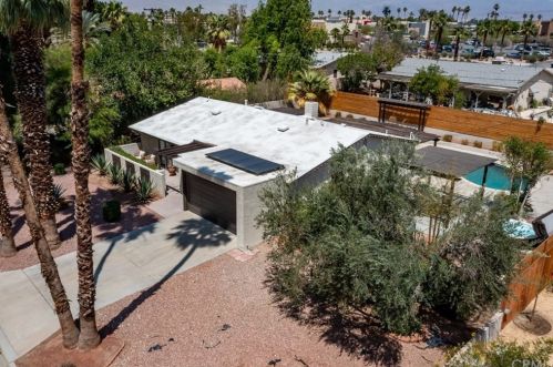 46500 Cameo Palms Dr, La Quinta CA  92253-2016 exterior