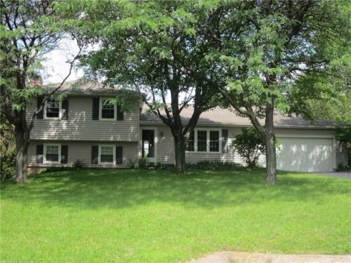 57 Wincanton Dr, Fairport, NY 14450-3859