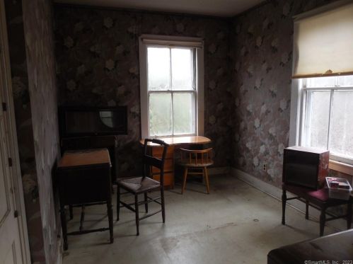 749 Main St, Meriden CT  06451-4936 exterior