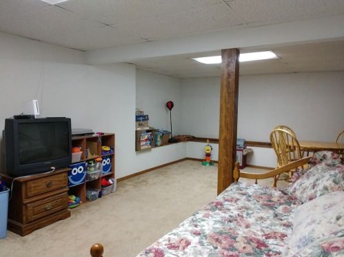 3 Gale Ct, North Providence RI  02904-1035 exterior