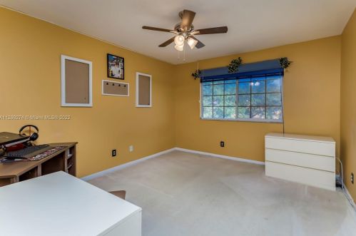 1120 179 Ave, Hollywood FL 33029-3053 exterior