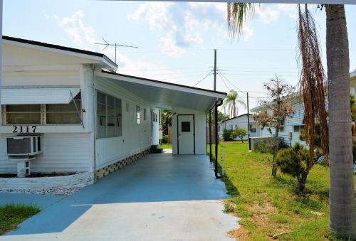 2117 Kepner Dr, Tarpon Springs, FL 34691-4249