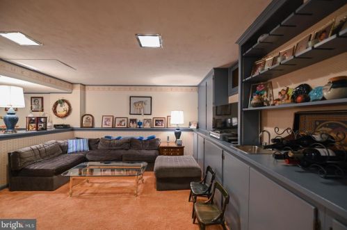 127 Roboda Blvd, Limerick PA 19468-2972 exterior