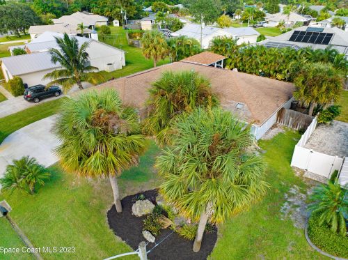 221 Degan Pl, Sebastian FL  32958-4509 exterior