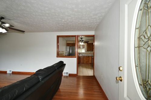 1714 Hollyrood Rd, Pittsburgh PA 15227-3727 exterior