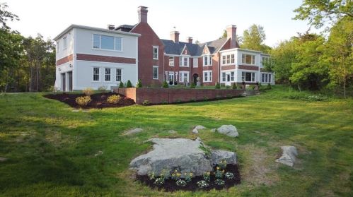 383 Westfield St, Dedham MA 02026-5633 exterior