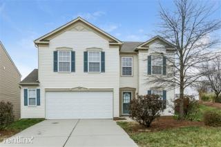 5402 Hammermill Dr, Harrisburg NC  28075-3930 exterior