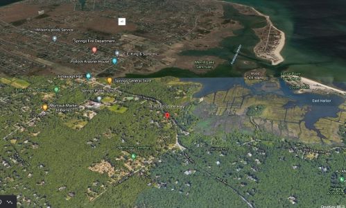 136 Old Stone Hwy, East Hampton, NY 11937-1617