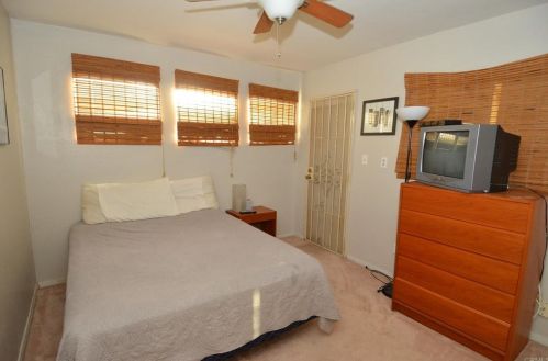 1160 Grand Ave, San Diego CA 92109-4272 exterior