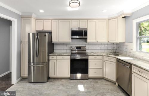 488 Fiddlers Grn, Dover DE  19904-4815 exterior