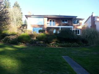 13050 10th Ave, Seattle WA  98177-4106 exterior
